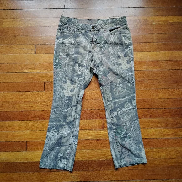 SOLD Mossy Oak Women's 8 Medium 29" Olive Green Realtree Camo Bootcut Pants - Picture 9 of 12